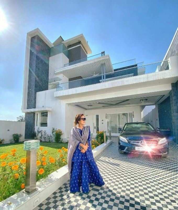 neha kakkar house