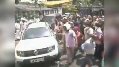 West Bengal 8th phase polling LIVE: उत्तर कोलकाता में पोलिंग बूथ के बाहर बीजेपी उम्मीदवार कल्याण चौबे की कार को घेरा, लगाए गो बैक के नारे