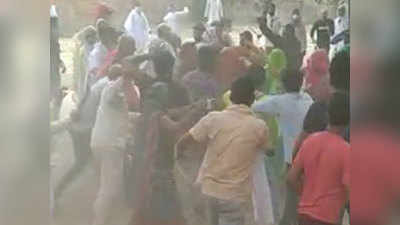 UP Panchayat Chunav: मथुरा में पंचायत चुनाव के दौरान हिंसा... 10 लोग घायल... 12 हिरासत में लिए गए