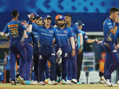 IPL 2021: मुंबई इंडियन्सपुढे चालाख धोनीच्या CSKचे आव्हान, रोहित शर्मा संघात करणार बदल