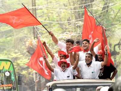 கேரள சட்டமன்ற தேர்தல் முடிவுகள்: தொடர்ந்து டஃப் கொடுக்கும் LDF கூட்டணி!