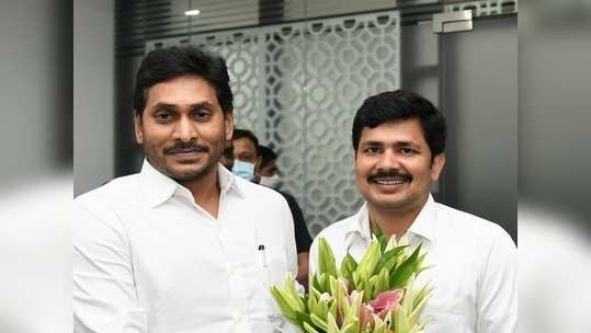 గురుమూర్తి నా సోదరుడు, ఈ గెలుపు ప్రజలందరిదీ.. సీఎం జగన్ ఎమోషనల్! 