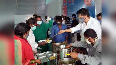 Rohit Pawar: रोहित पवार यांनी करोना बाधित रुग्णांना जेवण वाढले आणि...