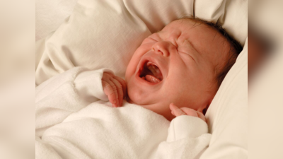 बाळ या वयाचं होईपर्यंत रडताना त्याच्या डोळ्यांतून अश्रू येत नाहीत! यामागील नेमकं कारण काय?