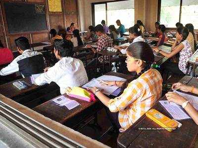 UP Board Exam 2021: यूपी बोर्ड 10वीं, 12वीं की परीक्षाएं होंगी या नहीं? शिक्षा मंत्री पॉजिटिव
