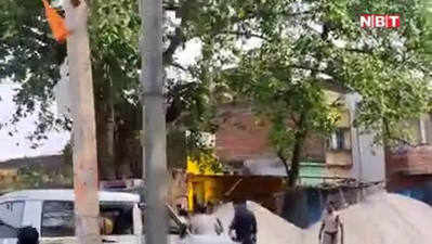 Ara News : भोजपुर में लॉकडाउन का पालन कराने निकली पुलिस टीम पर हमला