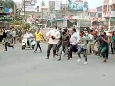 Sangamner: गर्दी पांगविण्यास गेलेल्या पोलिसांवर जमावाचा हल्ला, संगमनेरमधील घटना