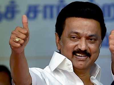 MK Stalin Oath முத்துவேல் கருணாநிதி ஸ்டாலின் எனும் நான்..! ஆளுநர் மாளிகையில் கோலாகலம்!