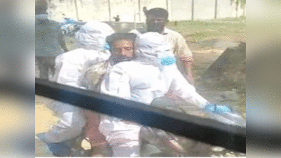 Kerala news: गंभीर कोरोना मरीज को पीपीई किट पहन बाइक पर किया शिफ्ट, केरल का वीडियो वायरल