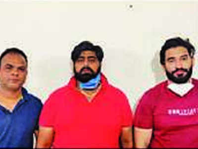 दिल्लीः 30 हजार का ऑक्सिजन कंसन्ट्रेटर 1.30 लाख रुपये में बेच रहे थे, तीन गिरफ्तार