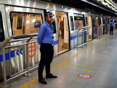 Delhi Metro News: मेट्रो को बंद करने के फैसले पर उठ रहे सवाल, कर्मचारियों को टेंशन, अब ड्यूटी पर कैसे जाएंगे?