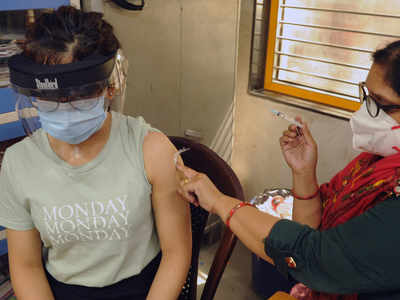 Corona Vaccination in Delhi: AAP नेता आतिशी बोलीं, टीके की आपूर्ति नहीं हुई तो दिल्ली में 18+ का टीकाकरण रोकना पड़ेगा