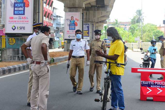 ​കര്‍ശന നിരീക്ഷണം