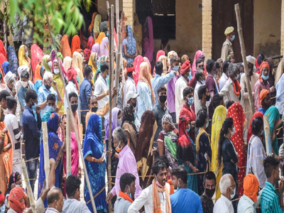 गंगा में तैरती लाशें, 45 दिन में 28 मौतें, कहीं सब बीमार... गांवों में यह क्या हो रहा!