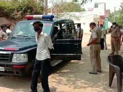 शाहजहांपुर में घर के आंगन में खून से लथपथ मिली मां-बेटे की लाश, हत्यारे का पता नहीं, खोजबीन में लगी पुलिस
