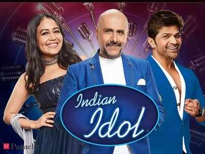 Indian Idol 12:  टीआरपीसाठी सुरू आहे फुल्ल टू ड्रामेबाजी, वाचा आतापर्यंतच्या कॉन्ट्रोव्हर्सी