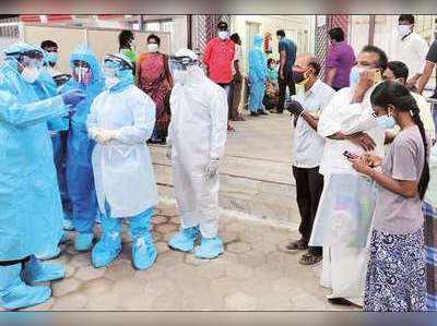 டாக்டர்களை வெளுத்து வாங்கிய கலெக்டர்;                     கொரோனா வார்டுக்குள் நுழைந்து அதிரடி!