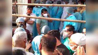 Muzaffarnagar News: कोरोना मरीज की मौत के बाद बवाल, अस्पताल से जुड़े शख्स ने की हवाई फायरिंग, मुकदमा दर्ज