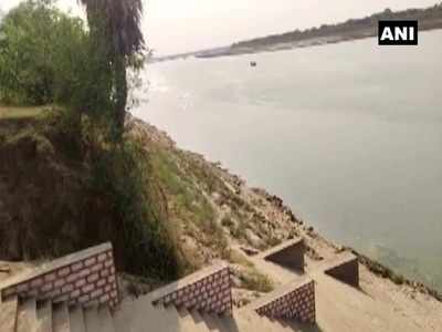Dead bodies in Ganga: नहीं थम रहा गंगा में शव मिलने का सिलसिला, वाराणसी और चंदौली में 7 और बरामद