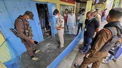 அசாமில் கையெறி குண்டு தாக்குதல் - 2 பேர் பரிதாப பலி