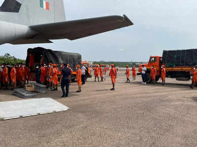 Cyclone Tauktae LIVE: NDRF की 3 टीमों को लेकर जामनगर पहुंचा IAF का विमान, केरल के कोझिकोड में भारी बारिश...हर अपडेट