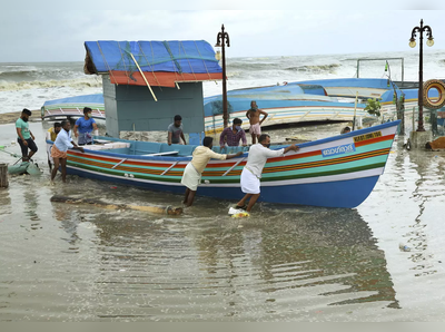 Tauktae Cyclone:  तौत्के चक्रीवादळाचा धोका; महाराष्ट्रासहीत पाच राज्यांत बचाव पथक तैनात