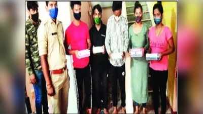 Noida crime news: ऑनलाइन फोन बेचने, इंश्योरेंस करने के नाम पर ठगी करने वाले 5 अरेस्ट