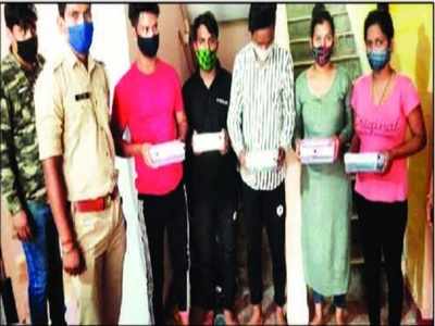 Noida crime news: ऑनलाइन फोन बेचने, इंश्योरेंस करने के नाम पर ठगी करने वाले 5 अरेस्ट
