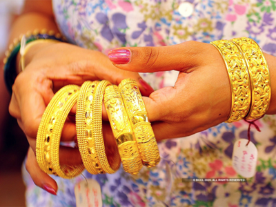 सोना खरीदने का गोल्डन चांस, एक साल में 56,500 रुपये तक पहुंच सकती है कीमत