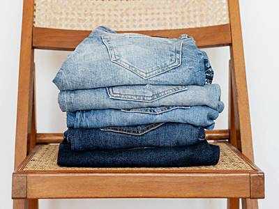 Slim Fit Jeans : अपने लुक्स को ट्रेंडी बनाने के लिए कम दाम में खरीदें ये स्टाइलिश Mens Jeans