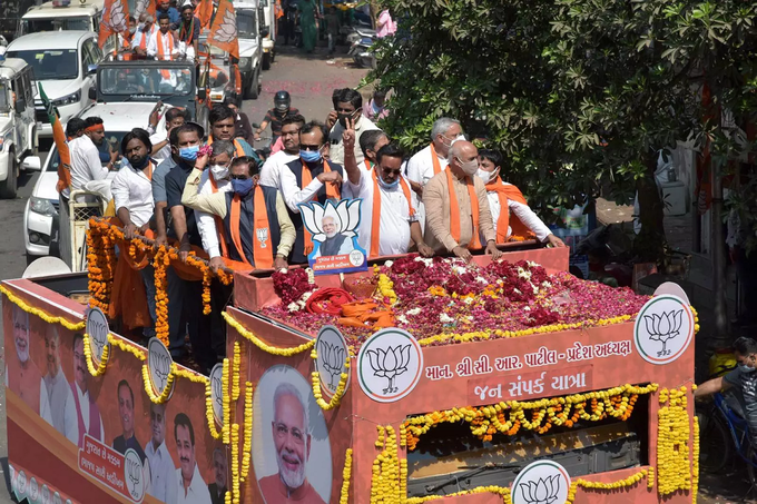 ​मृत करोना संक्रमित असला तरी...