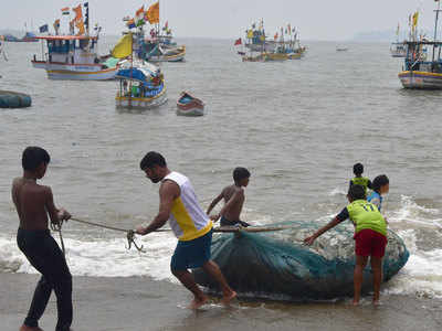 Cyclone Tauktae Update: तौत्के चक्रीवादळाचा मुंबईला धोका नाही; सोसाट्याच्या वाऱ्यासह पाऊस बरसणार