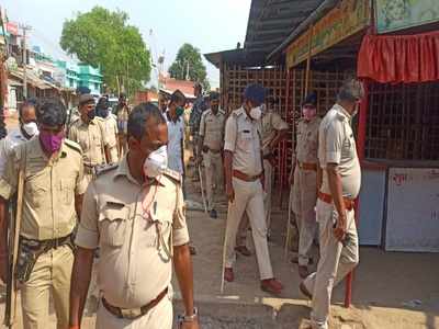 Bihar Latest News: बांका में बाजार बंद कराने पहुंची पुलिस पर दुकानदार ने फेंका खौलता तेल, थाना प्रभारी सहित 3 पुलिसकर्मी घायल