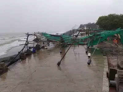 Cyclone Tauktae In Mumbai: महाराष्‍ट्र में साइक्‍लोन ताउते ने मचाई तबाही, 6 लोगों की मौत, हजारों घर ढहे, सैकड़ों पेड़ उखड़े