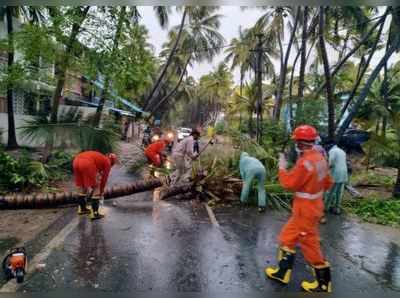 Tauktae Cyclone: 180ની ઝડપે ફુંકાયેલા પવન અને ભારે વરસાદે ગુજરાતને ધમરોળ્યું 