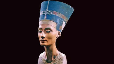 मिस्र: कौन थीं तूतनखामेन की सौतेली मां नफर्तीती? दूर देश की राजकुमारी, खूबसूरत रानी या मौत की देवी?