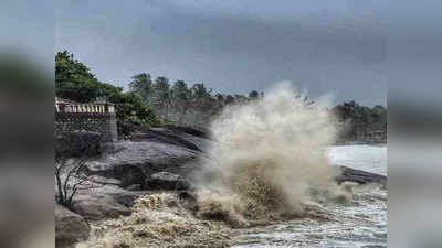 Cyclone Tauktae Live: ताउते तूफान से तबाही, गुजरात में PM मोदी ने किया हवाई सर्वे, 1,000 करोड़ रुपये की सहायता का ऐलान