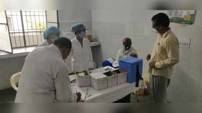 हमीरपुर में कोरोना वैक्सीनेशन तेज करने पर जोर, टीमों ने सेंटरों पर जमाया डेरा, अबतक जिले में 99,301 लोगों को लग चुकी वैक्सीन