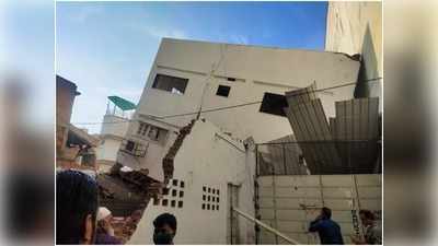 Cyclone Tauktae: अहमदाबाद के जमालपुर इलाके में गिरी 5 मंजिला इमारत, देखें वीडियो