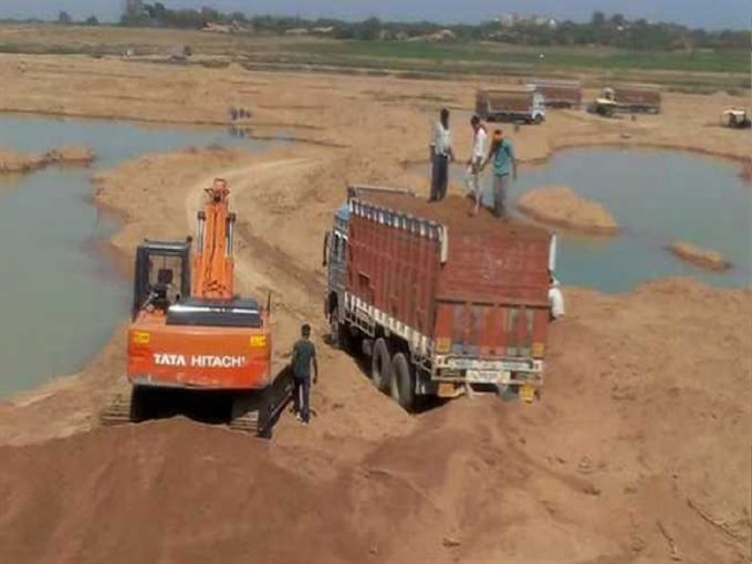 ब्रॉडसन के पांव उखड़ने तक मची रहेगी बालू की लूट?