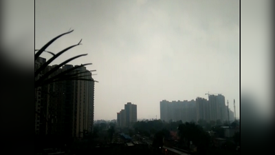 Delhi-NCR LIVE Weather News : नोएडा में सुबह-सुबह फिर बादल घिर आए और अचानक छा गया अंधेरा