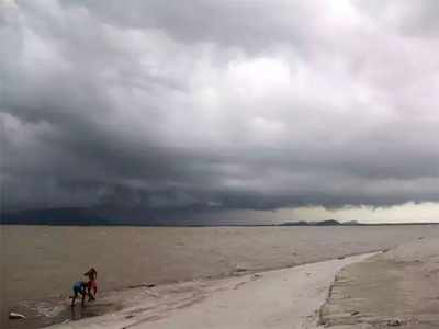 ধেয়ে আসছে ঘূর্ণিঝড় যশ, কবে থেকে বৃষ্টি শুরু?