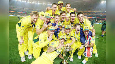 धक्कादायक...ऑस्ट्रेलियाचा विश्वविजेता क्रिकेटपटू पोट भरण्यासाठी करतोय सुतार काम, व्हिडीओ झाला व्हायरल