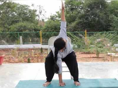 ಕುಳಿತಲ್ಲಿಯೇ ಸರಳವಾಗಿ ಮಾಡುವ ಯೋಗ ಅಭ್ಯಾಸ