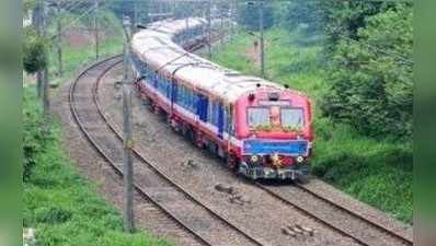 Gorakhpur to Mumbai Trains News: मुंबई के लिए चलाई जा रहीं 4 जोड़ी स्पेशल ट्रेनों के बढ़ाए गए फेरे, यात्रियों को मिलेगी सहूलियत