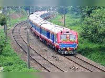 Gorakhpur to Mumbai Trains News: मुंबई के लिए चलाई जा रहीं 4 जोड़ी स्पेशल ट्रेनों के बढ़ाए गए फेरे, यात्रियों को मिलेगी सहूलियत