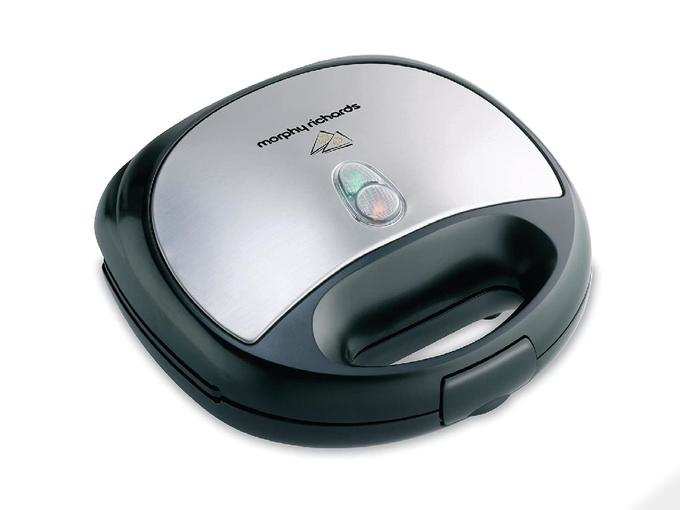 Morphy Richards SM3006 750-Watt Sandwich Maker (Silver and Black)