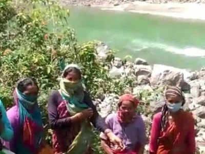 Dead bodies in sarayu: गंगा के बाद सरयू में लाशें, यहीं से होती है पीने के पानी की सप्लाई, लोगों में खौफ