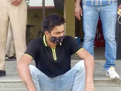Dausa News: जयपुर समेत 3 जिलों में वांटेड बदमाश चढ़ा पुलिस के हत्थे, एक सहयोगी भी गिरफ्तार