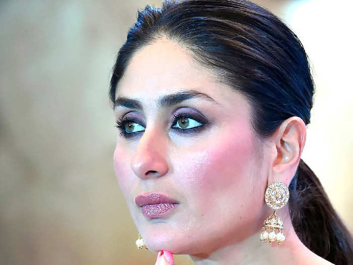 when kareena kapoor faced embarrassing situation due to safety pin attached to her blouse